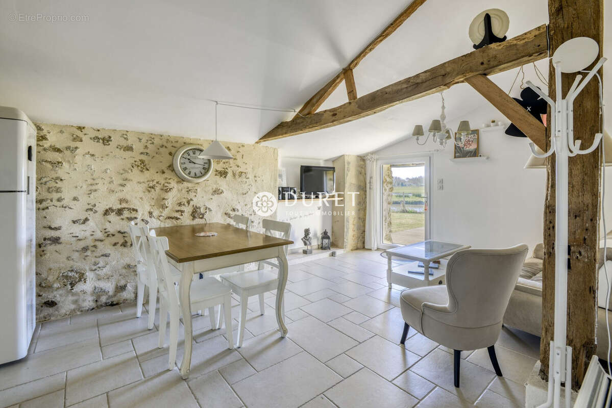 Maison 331 m² à Sallertaine  - photo 9