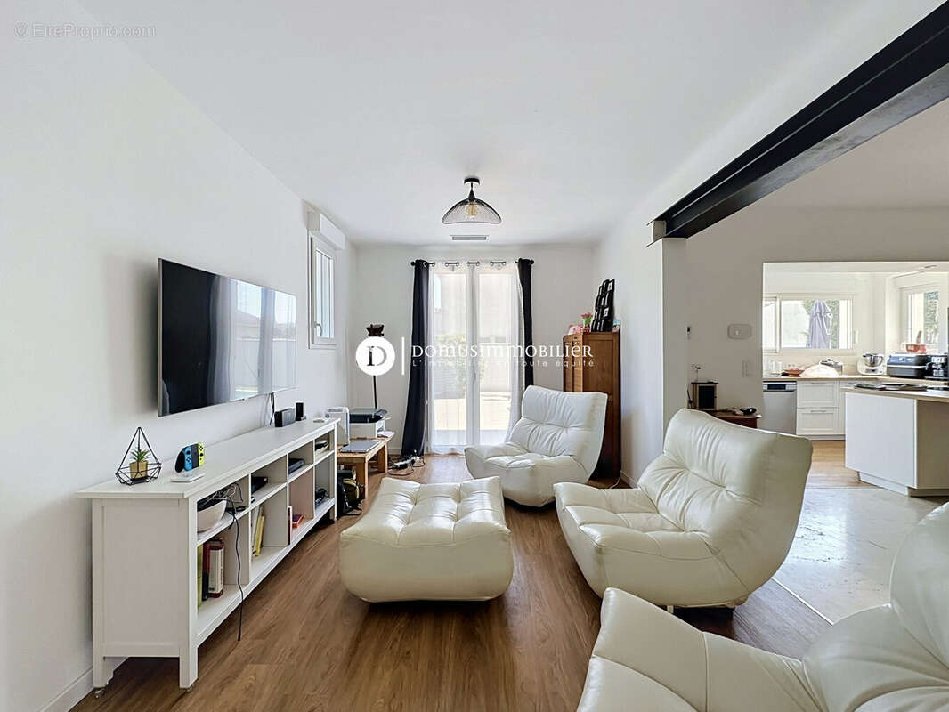 Maison 134 m² à Morieres-Les-Avignon  - photo 4