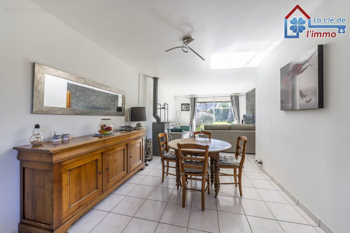 Maison à MOISSY-CRAMAYEL