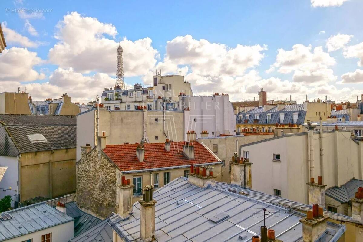 Appartement à PARIS-16E