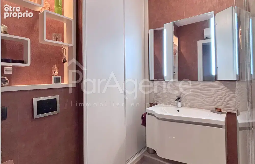 Appartement - 200 m plage de Nauzan - Parking - photo 9