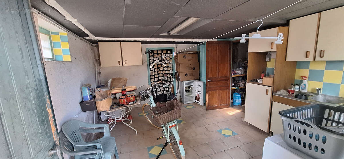 Maison bourgeoise de 190m2,6 chambres,sous-sol,cave,double garage,dependance terrain 806m2. - photo 22