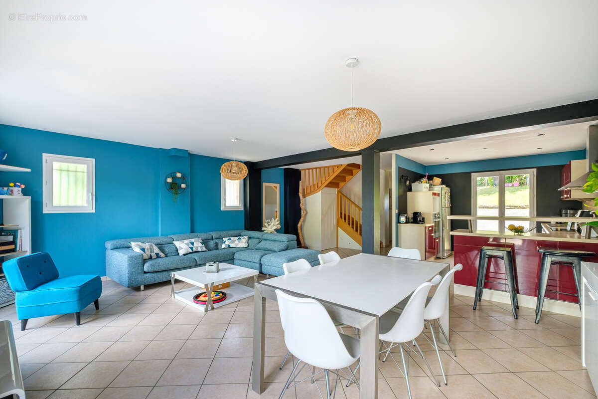 Maison à FLEURIEUX-SUR-L&#039;ARBRESLE