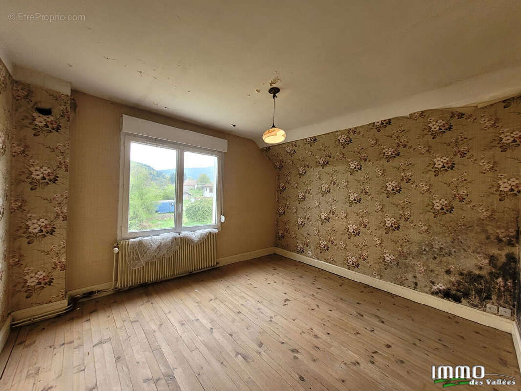 Maison à FRESSE-SUR-MOSELLE