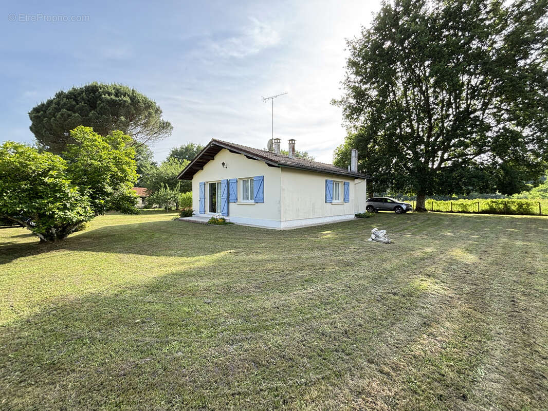 Maison à LE TUZAN