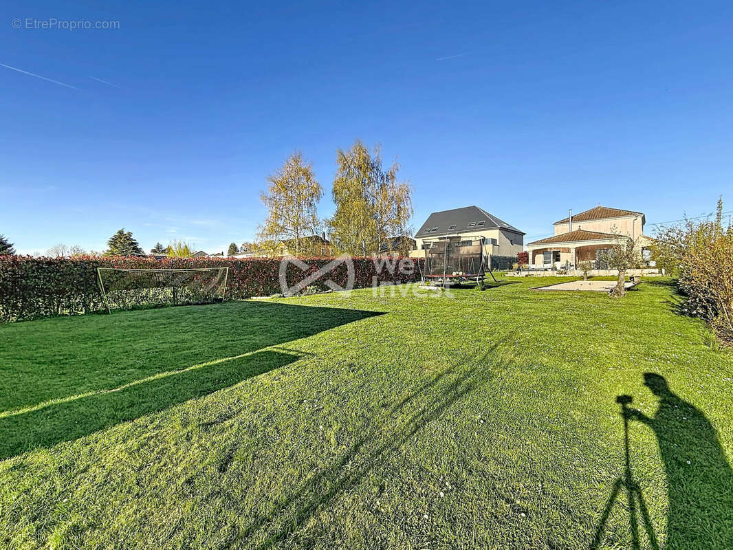 Maison à COSNES-ET-ROMAIN