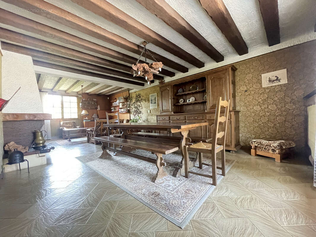Mitry-le-neuf - spacieux pavillon individuel avec 4 chambres, sous-sol total et un beau jardin - photo 4