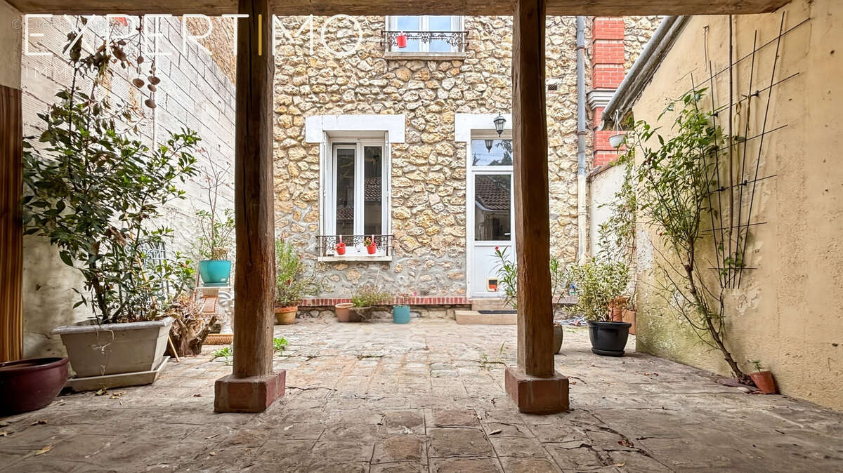 Maison à ETAMPES
