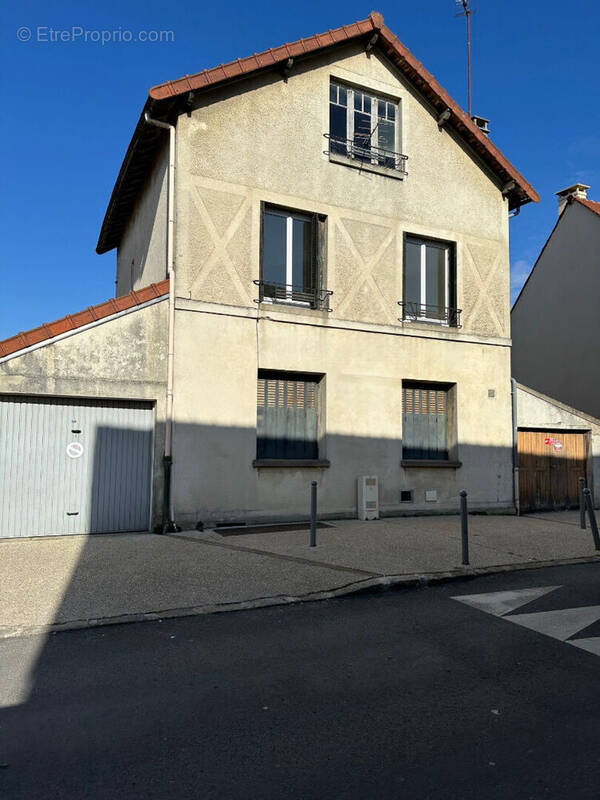 Maison à CHAMPAGNE-SUR-OISE