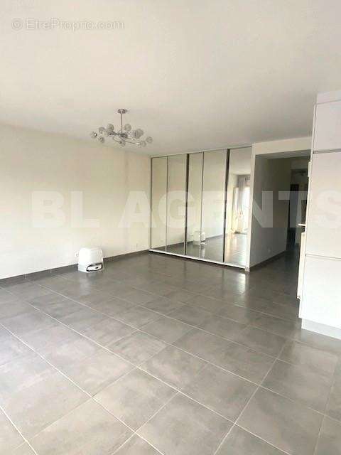 photo 3 - Appartement à SAINTE-GENEVIEVE-DES-BOIS