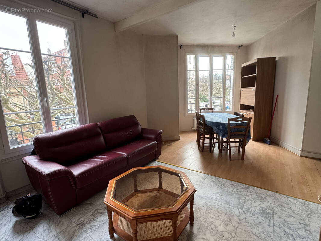 Appartement à LA GARENNE-COLOMBES