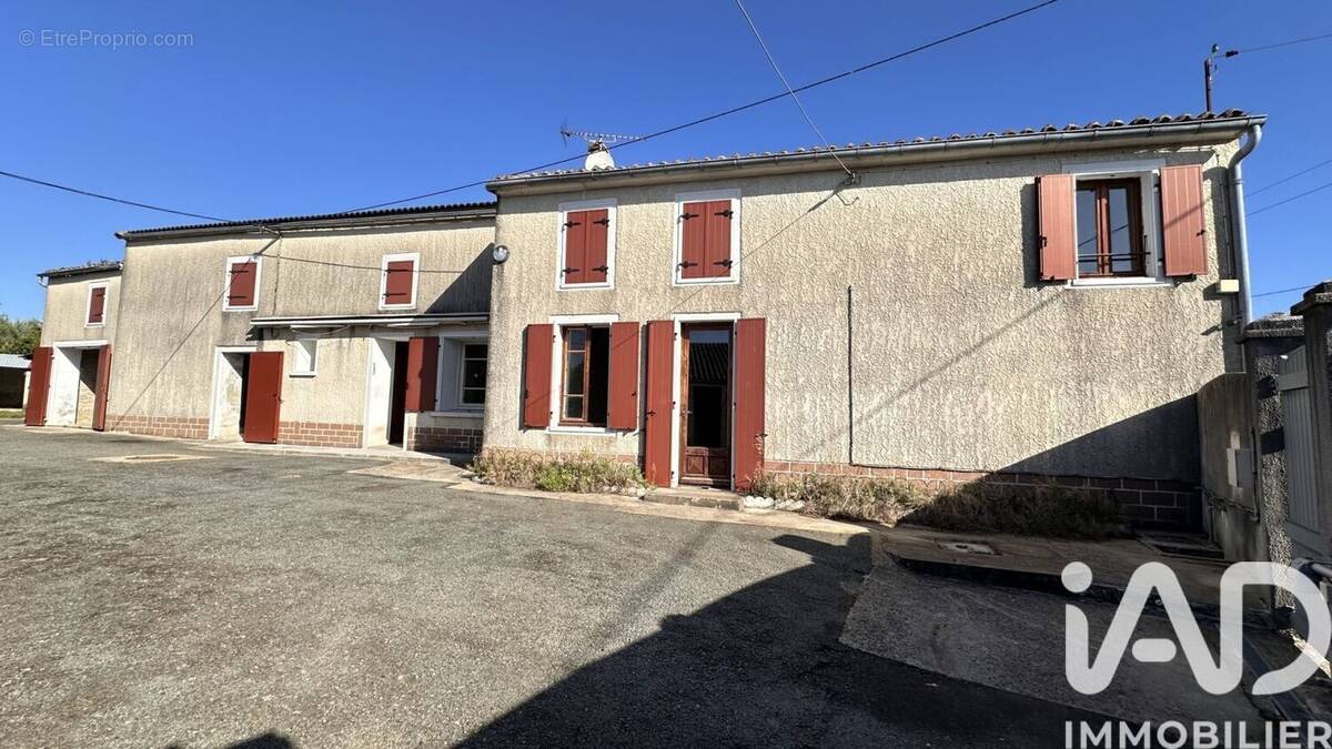 Photo 1 - Maison à LA CROIX-COMTESSE