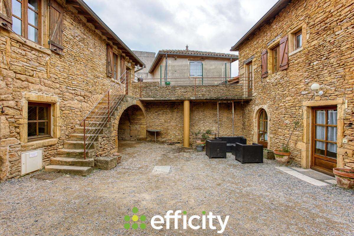 Maison 300 m² à Cogny  - photo 2