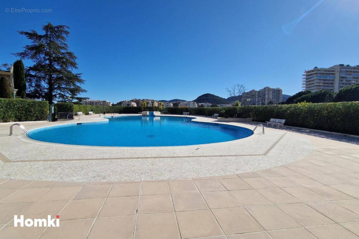 Appartement à MANDELIEU-LA-NAPOULE