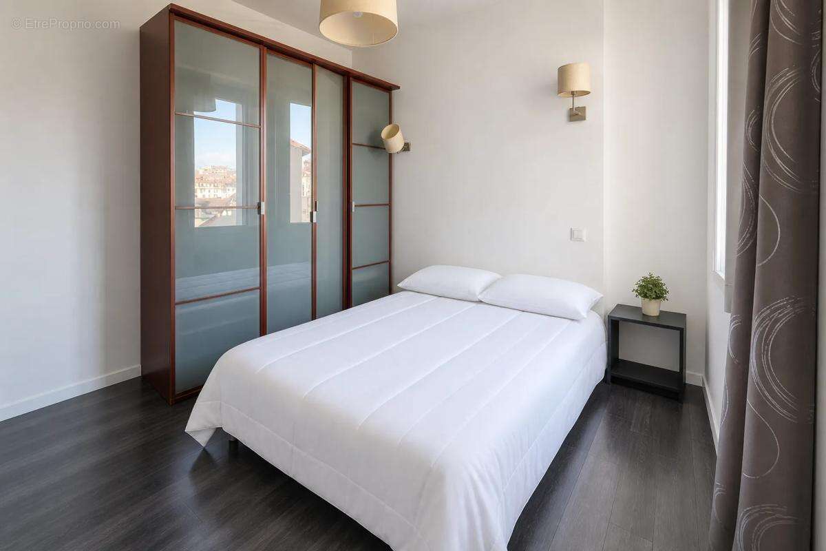 Appartement à MARSEILLE-3E