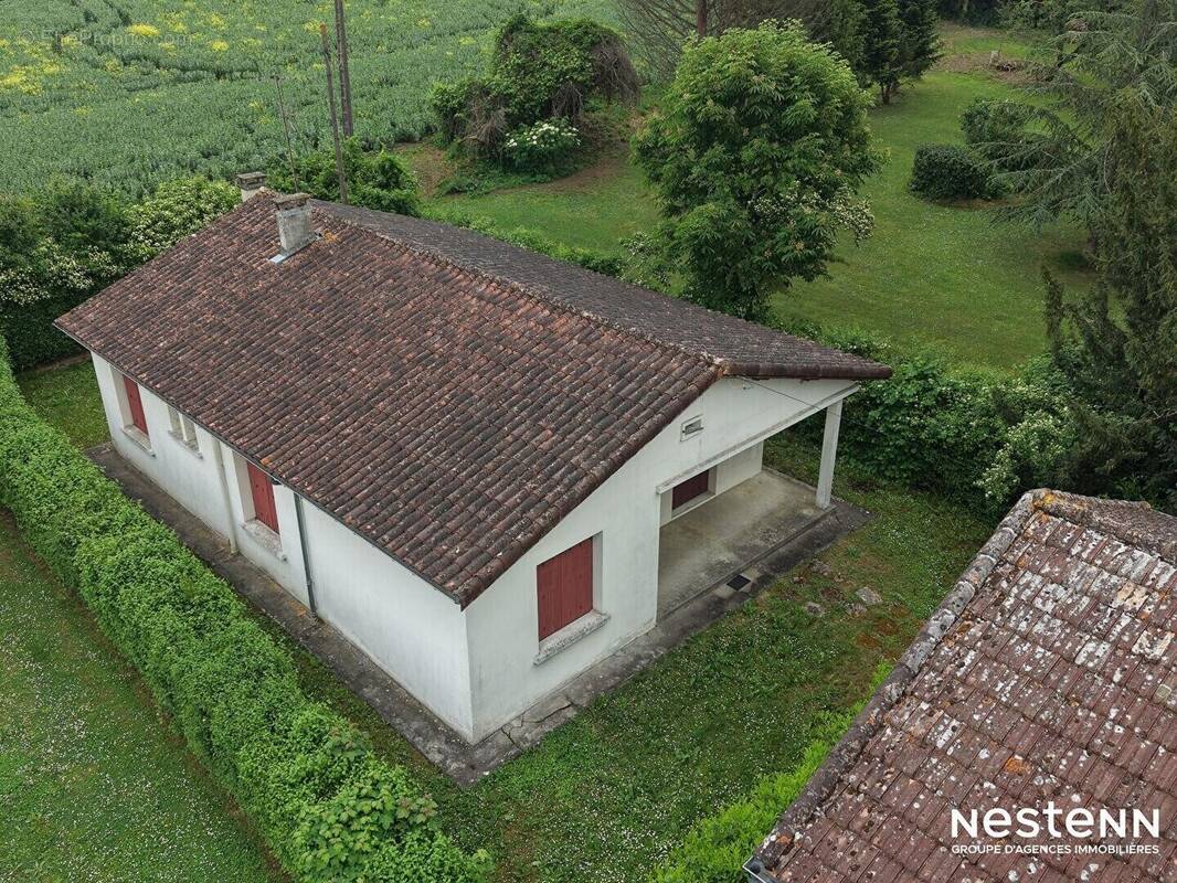 Maison à MEZIN