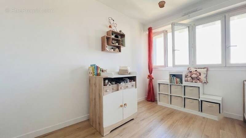 Quimper Ouest - Appartement T4 de 78 m² habitable - 1 loggia - avec vue panoramique sur la rivière de l’Odet - Une terrasse - Ca - photo 13