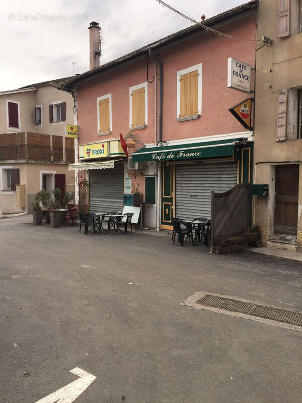 Commerce à THOARD
