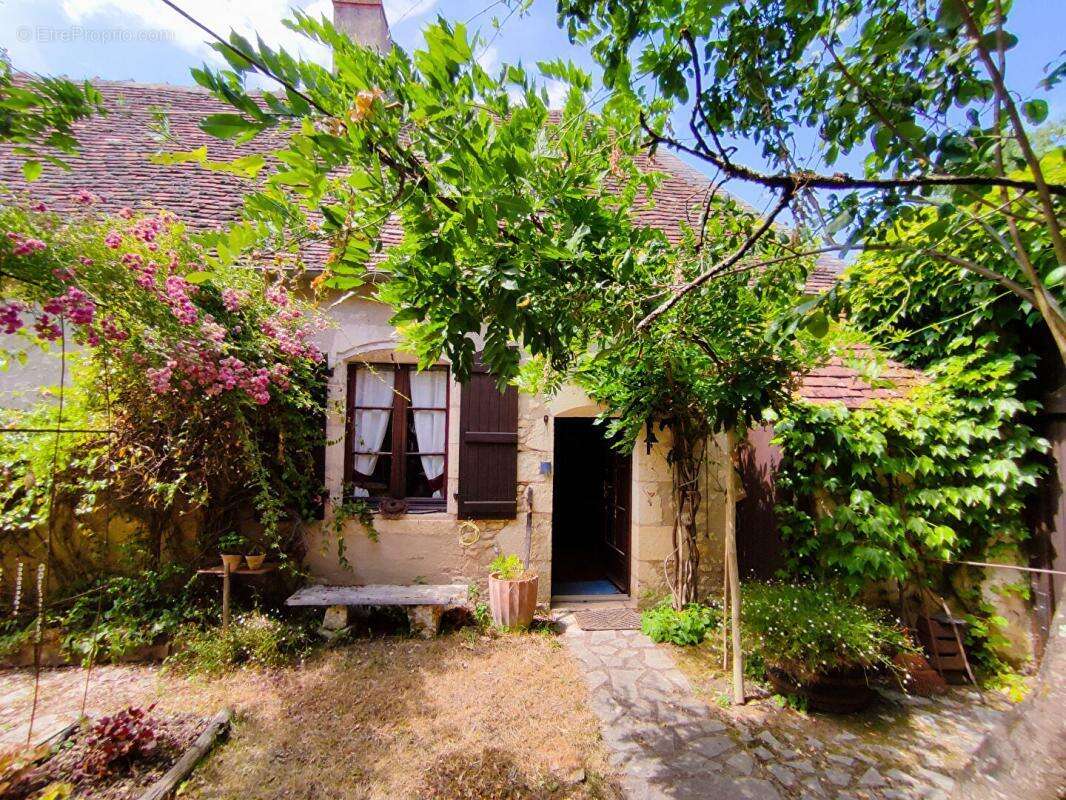 Maison à TOURNON-SAINT-PIERRE