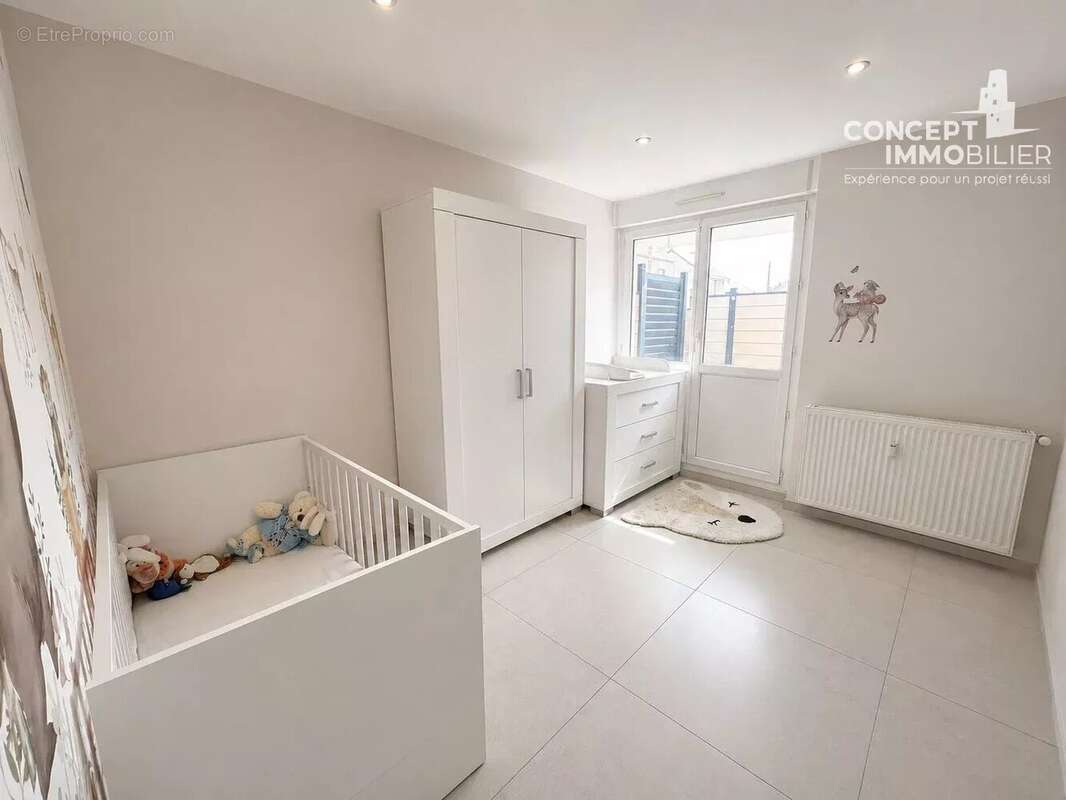 FLORANGE – Appartement F3 avec terrasse, parking privatif et cave - photo 8