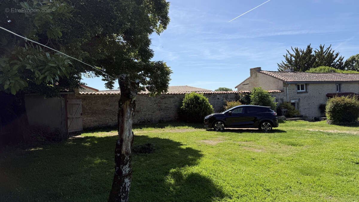 Maison à VILLEFAGNAN