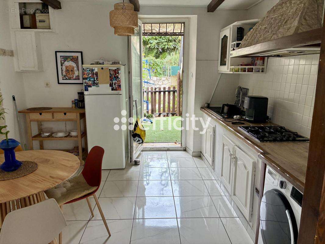 Appartement à MARSEILLE-15E