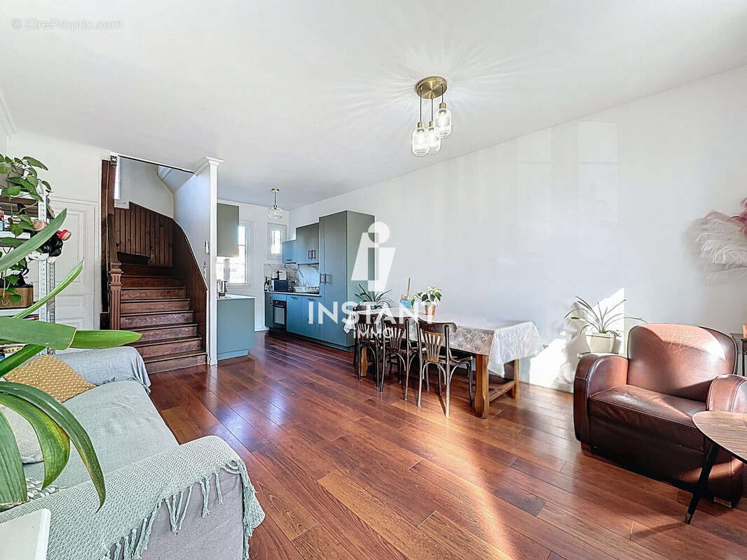 Maison à SAINT-MAUR-DES-FOSSES