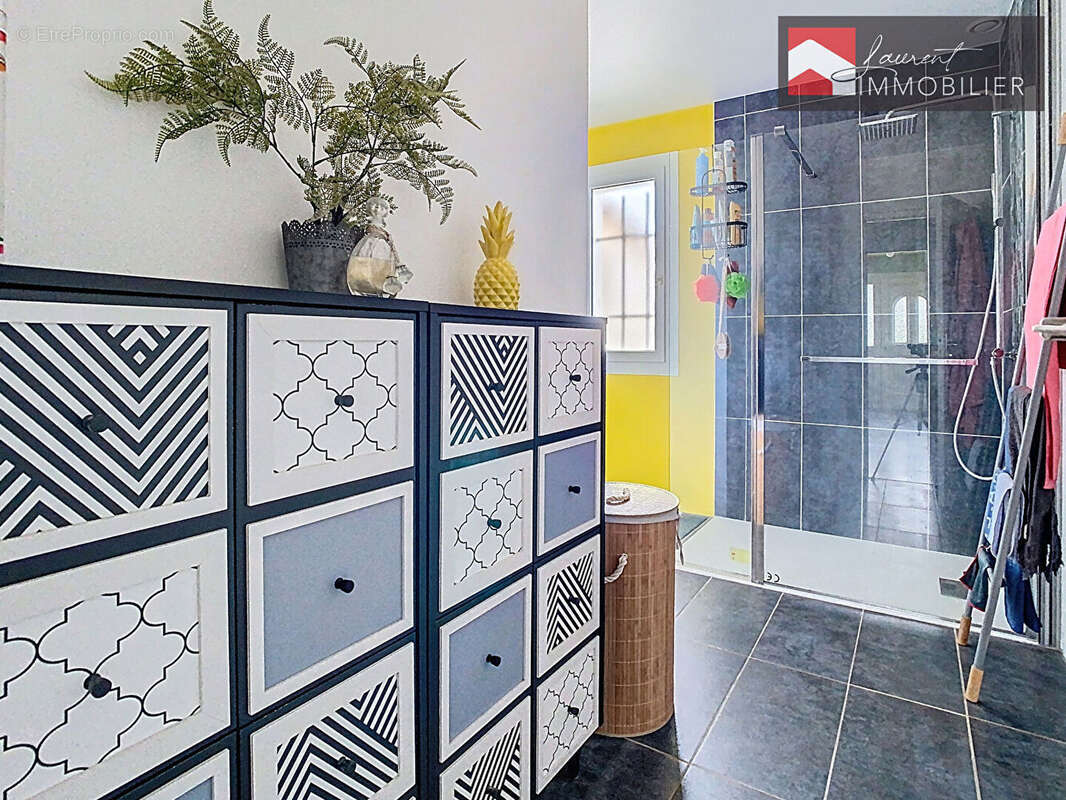 Maison à PONT-DE-VAUX