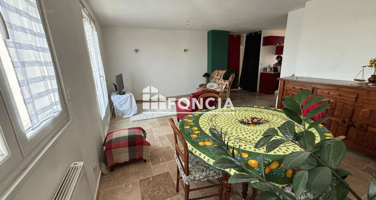 Appartement à DECINES-CHARPIEU