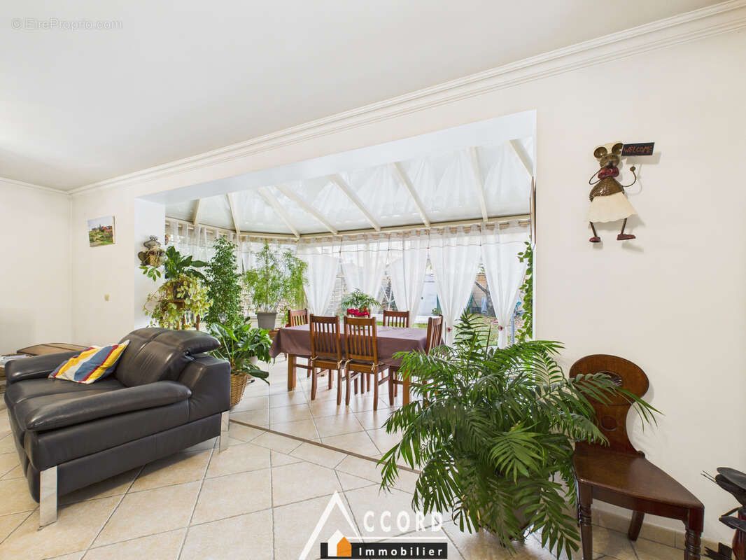 Maison à SARTROUVILLE