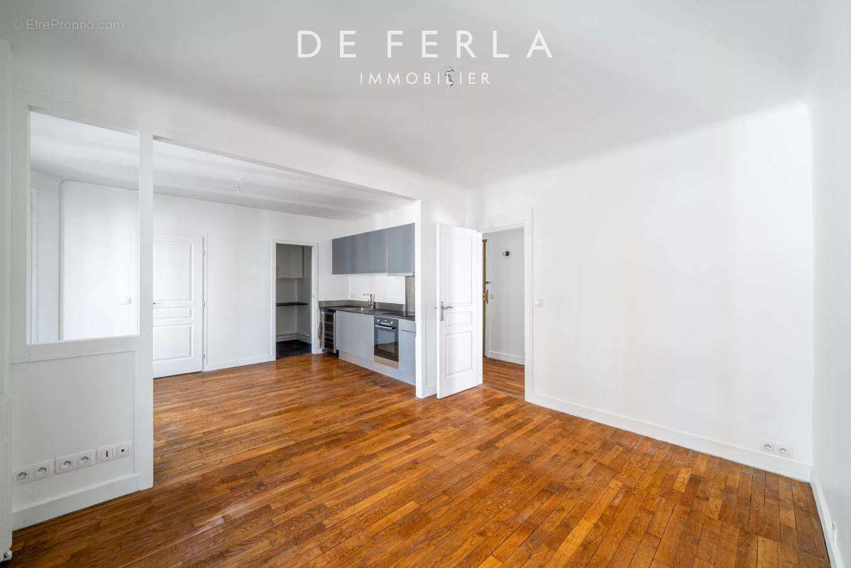 Appartement à PARIS-15E