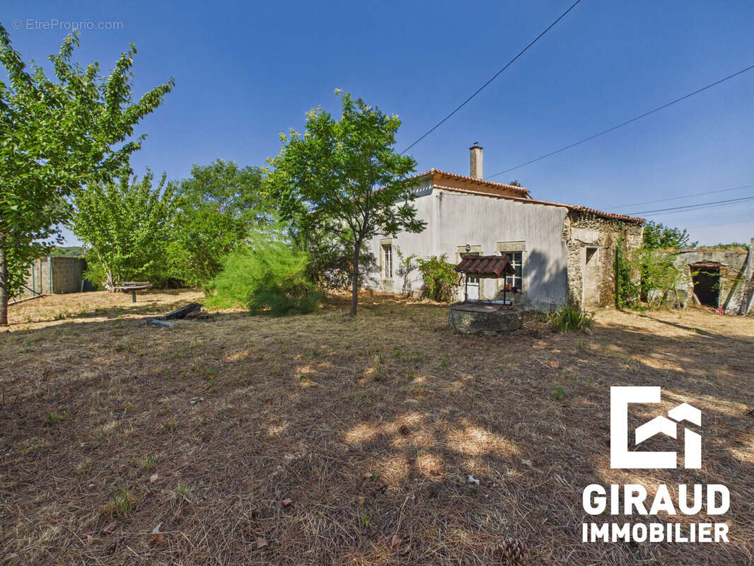 Maison 185 m² à Vouvant  - photo 3