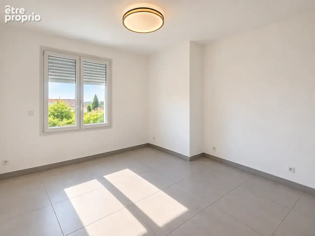 Maison T4 de 79 m2 avec jardin et stationnement LE REVEST-LES-EAUX - photo 5