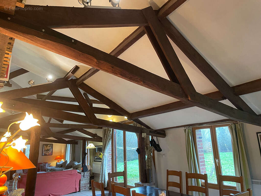 Maison à BEAURAINVILLE