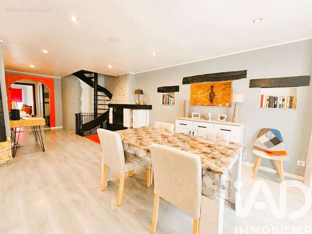 Photo 3 - Maison à MEXY