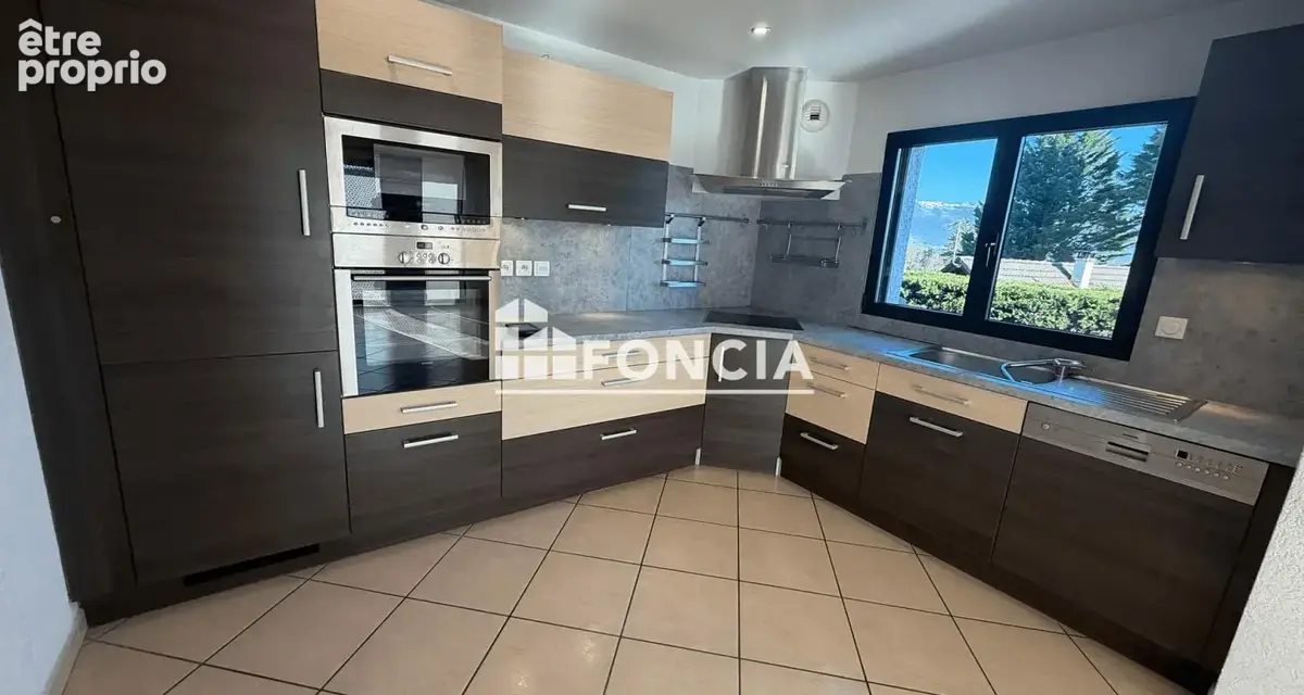 Proche douane à 1,6 kms, 2 logements dans un ! - photo 7
