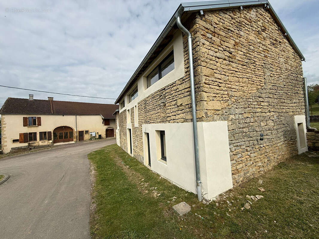 Maison à MAGNY-LES-JUSSEY