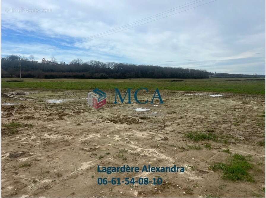 Terrain 745 m² à Razimet  - photo 2