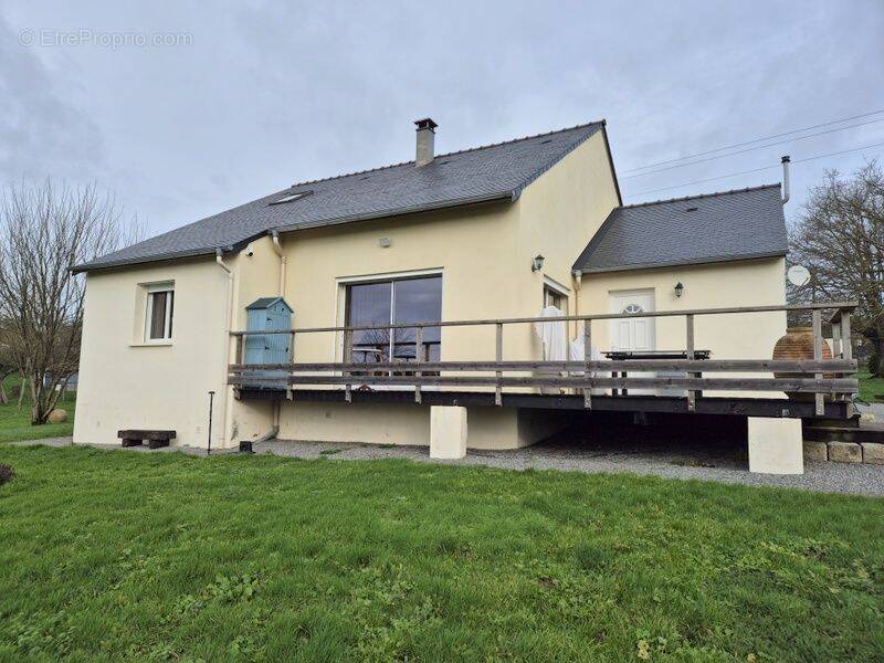 Maison à JUIGNE-DES-MOUTIERS