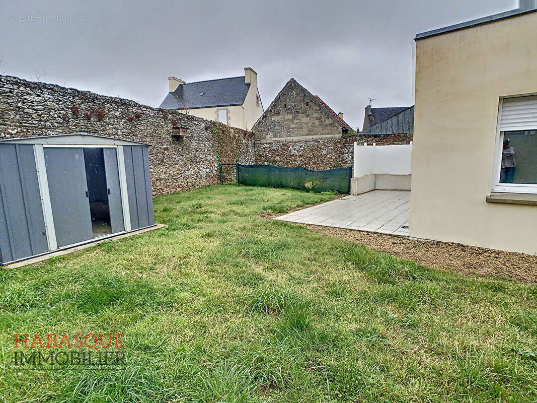 Maison à LAMPAUL-GUIMILIAU