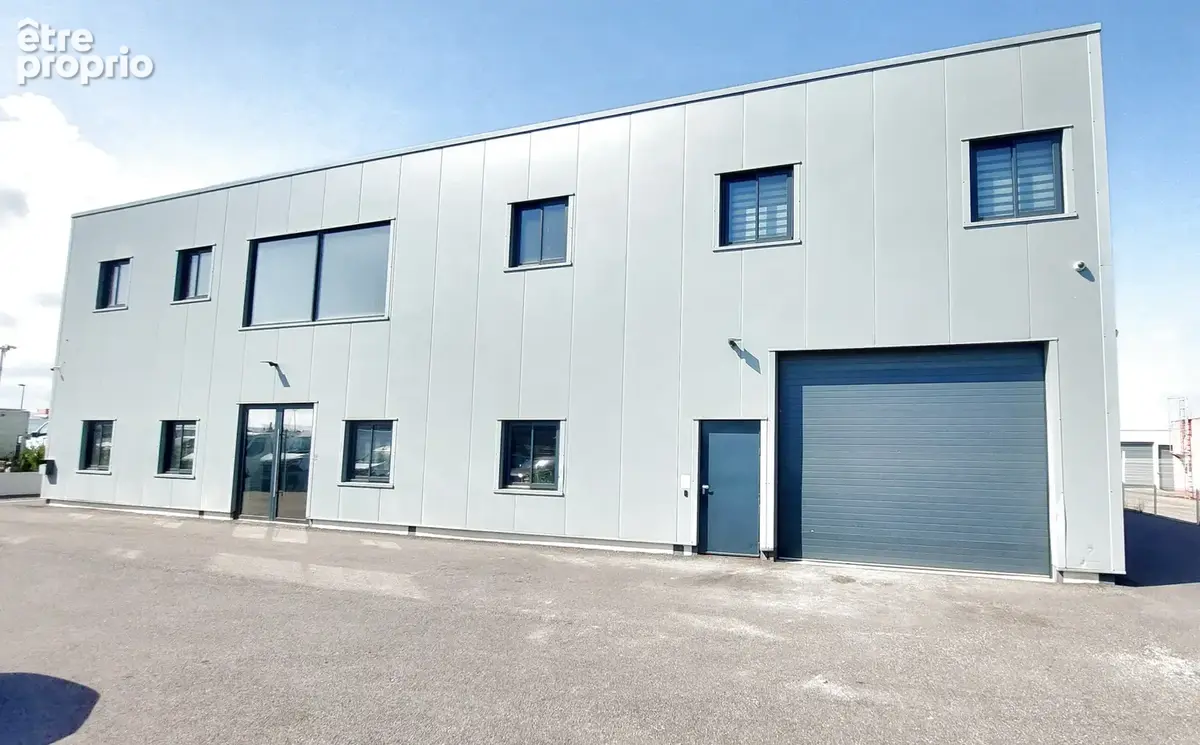 Bâtiment d’activité de 945 m2 sur 1 928 m2 de terrain - photo 2
