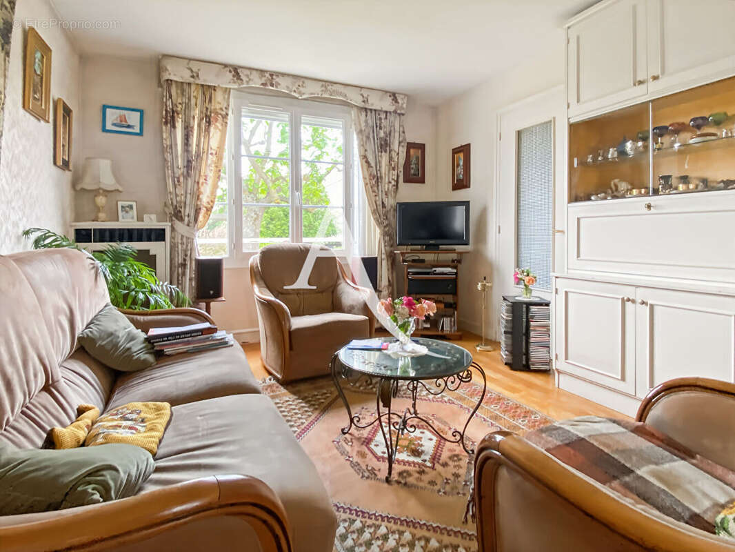 Maison à BOIS-D'ARCY