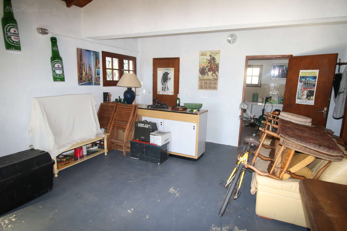 Maison à FONTVIEILLE