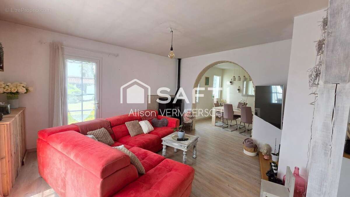 Photo 3 - Maison à DAMMARTIN-EN-SERVE