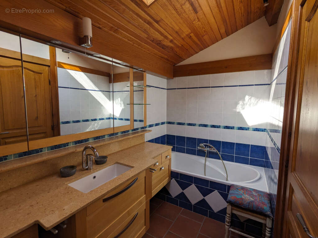 Maison à SAINT-BONNET-TRONCAIS