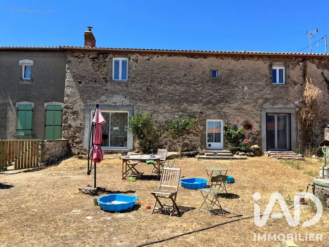 Photo 1 - Maison à MONTRAVERS