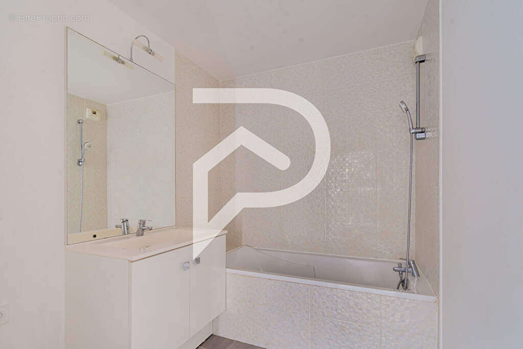 Appartement à MARSEILLE-7E