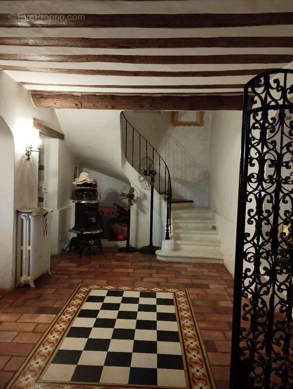Maison à PERNES-LES-FONTAINES