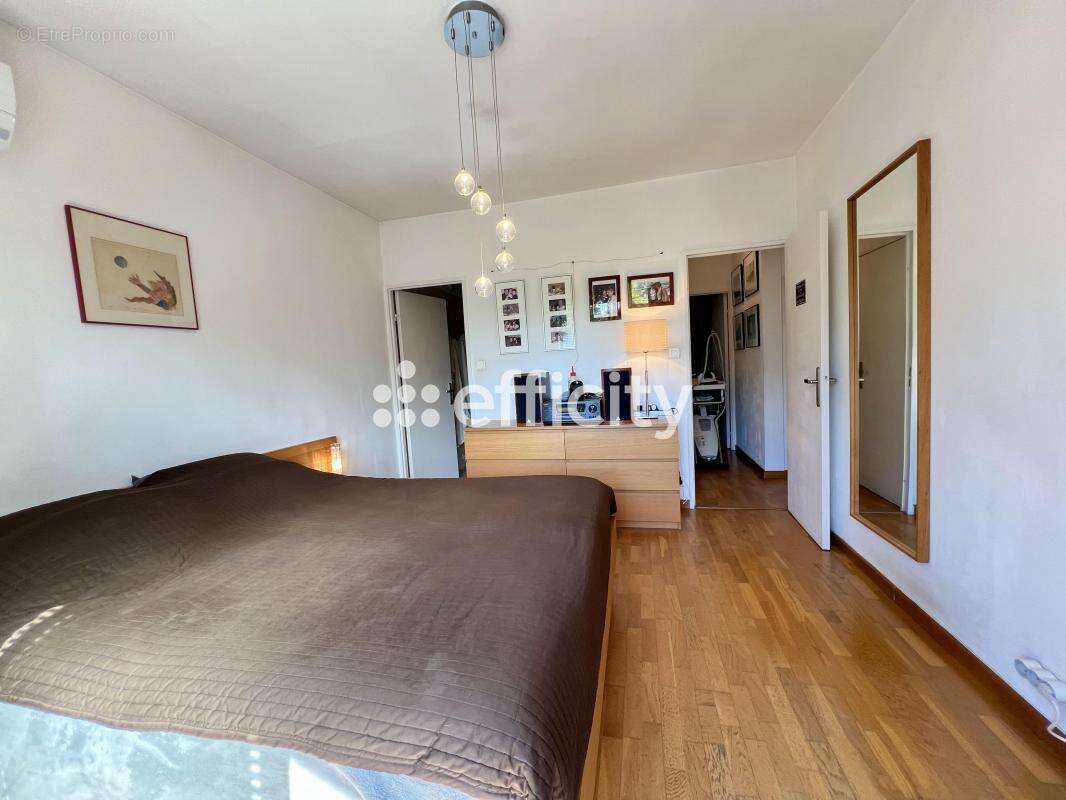 Appartement à MARSEILLE-9E