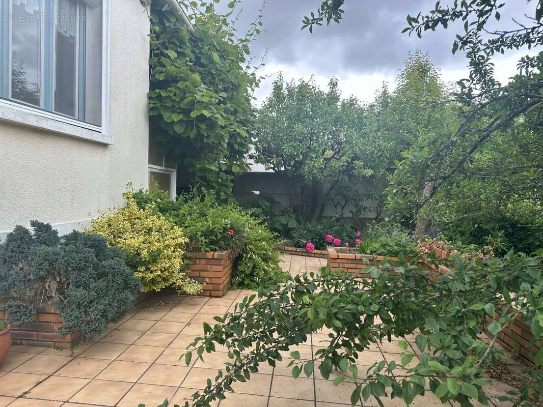 Maison à SAINT-ANDRE-DE-LA-MARCHE